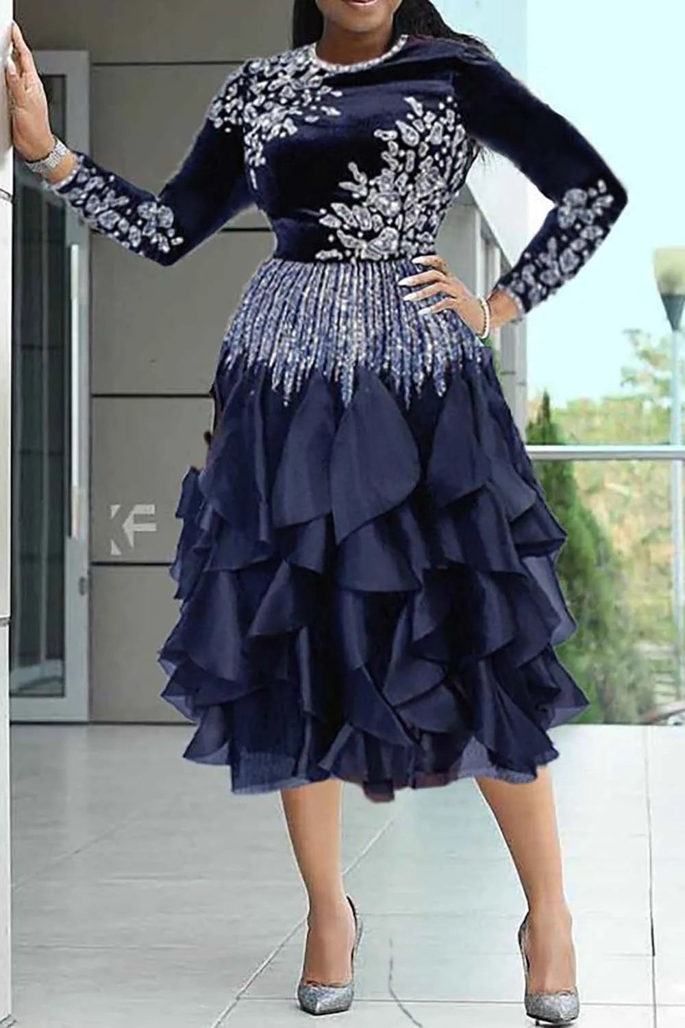 Plus Size Mother Of The Bride Midi Dresses Elegant Black Spring Autumn Crew Neck Long Sleeve Rhinestone Velvet Midi Dresses 2025